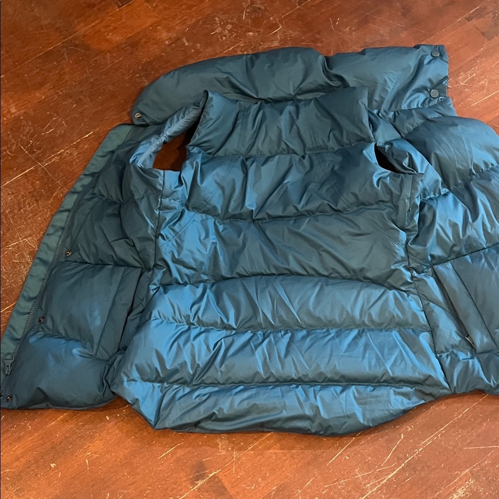 Athleta Dark Aqua Puffer Vest - Picture 6 of 10